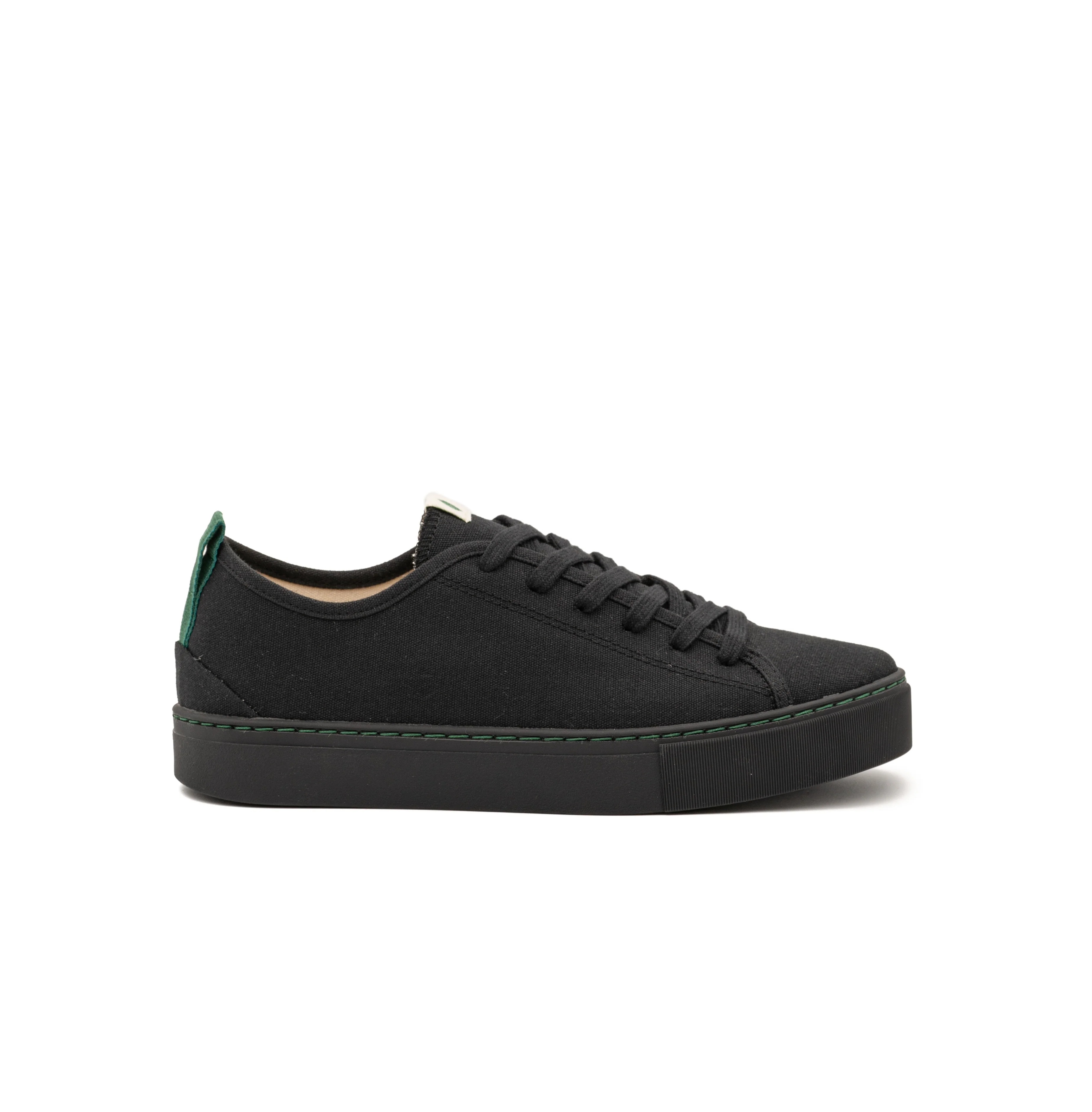 Vegan sneaker black NIK002